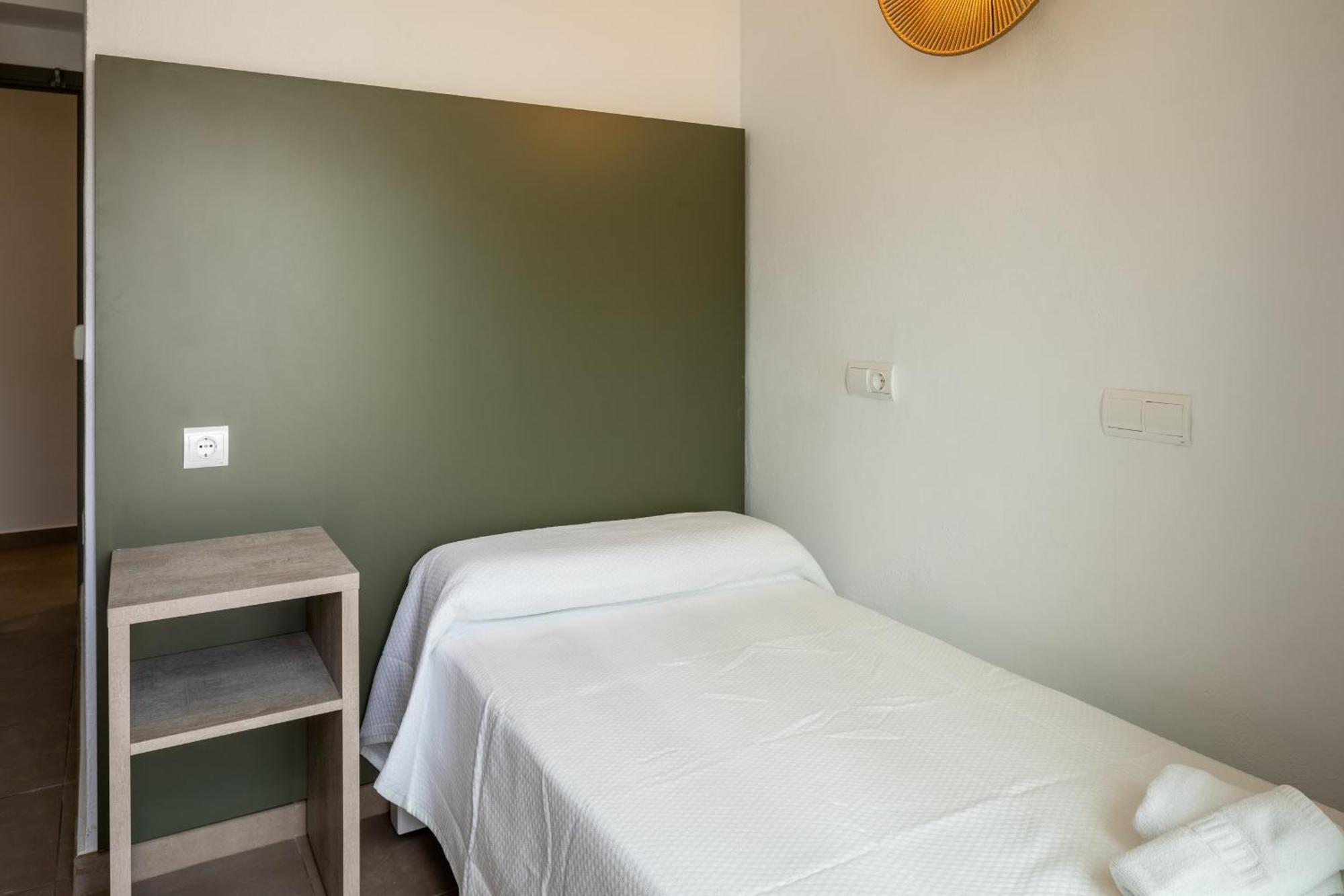 Sant Antoni de Portmany Hostal Alicante מראה חיצוני תמונה