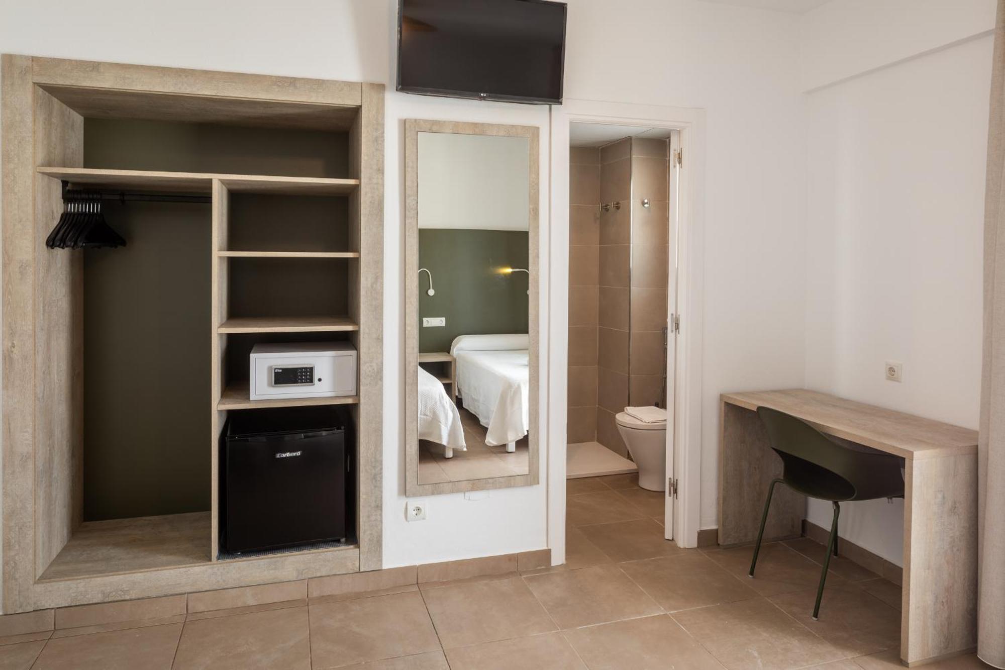 Sant Antoni de Portmany Hostal Alicante מראה חיצוני תמונה