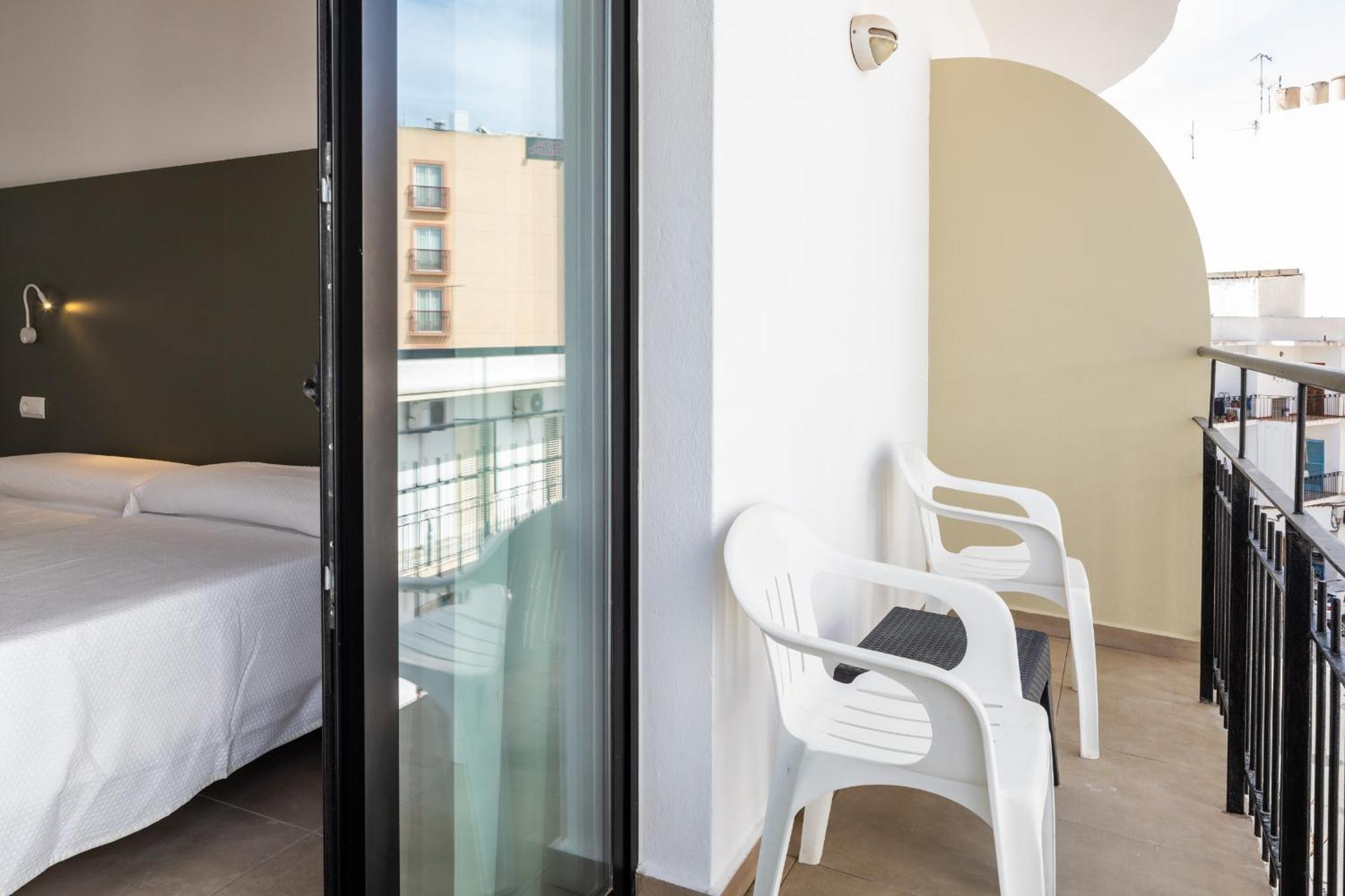 Sant Antoni de Portmany Hostal Alicante מראה חיצוני תמונה