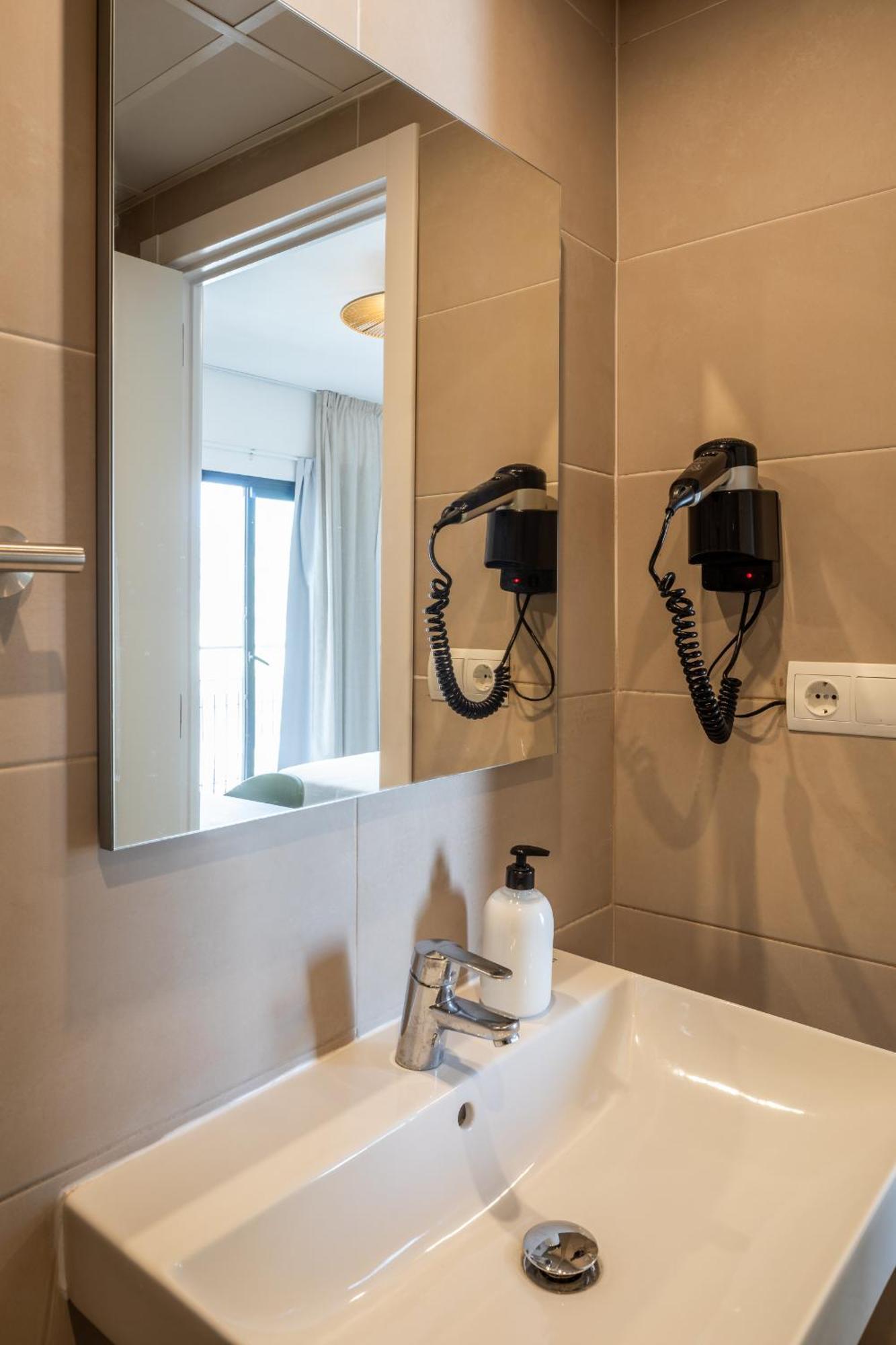 Sant Antoni de Portmany Hostal Alicante מראה חיצוני תמונה