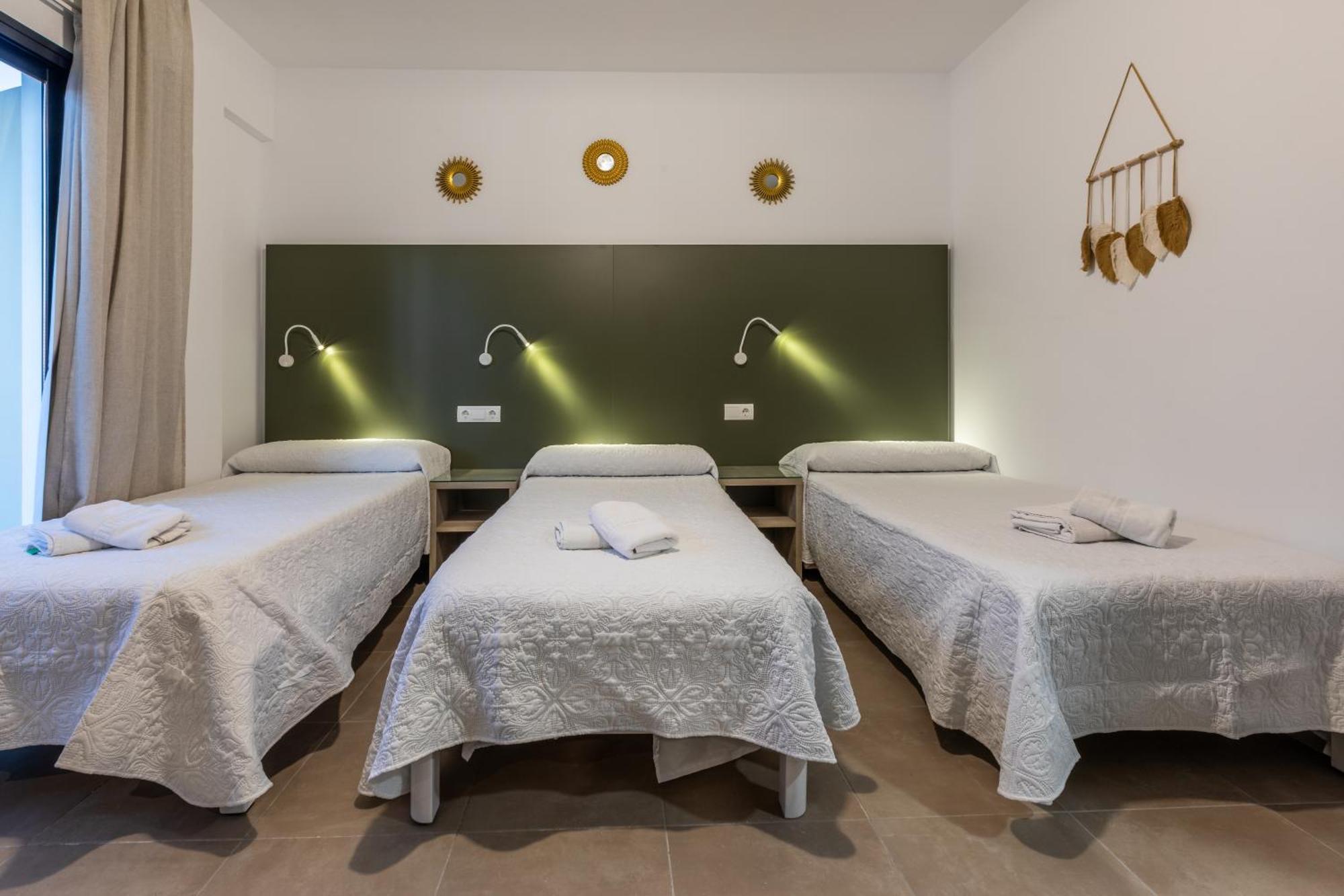 Sant Antoni de Portmany Hostal Alicante מראה חיצוני תמונה