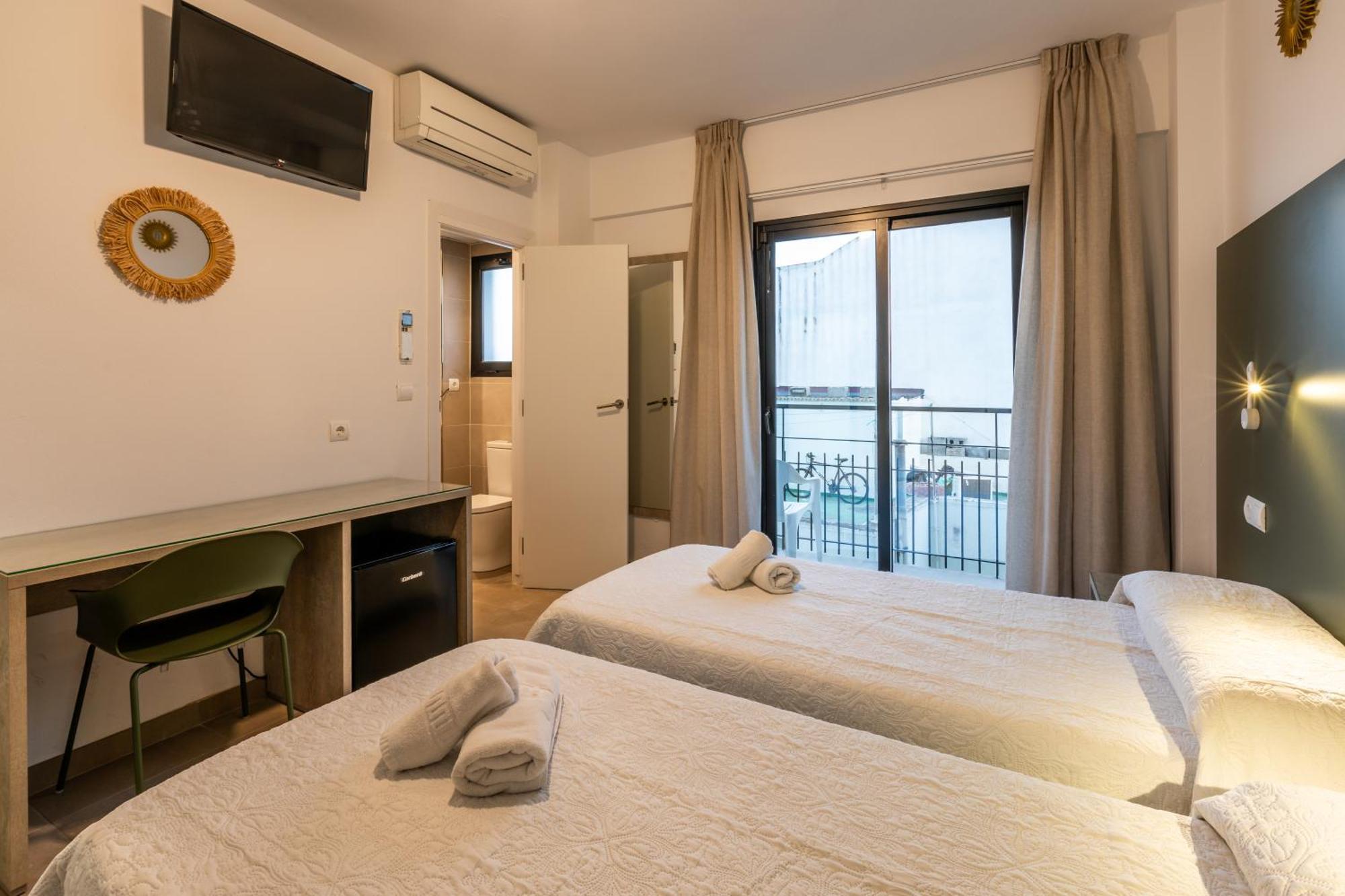 Sant Antoni de Portmany Hostal Alicante מראה חיצוני תמונה