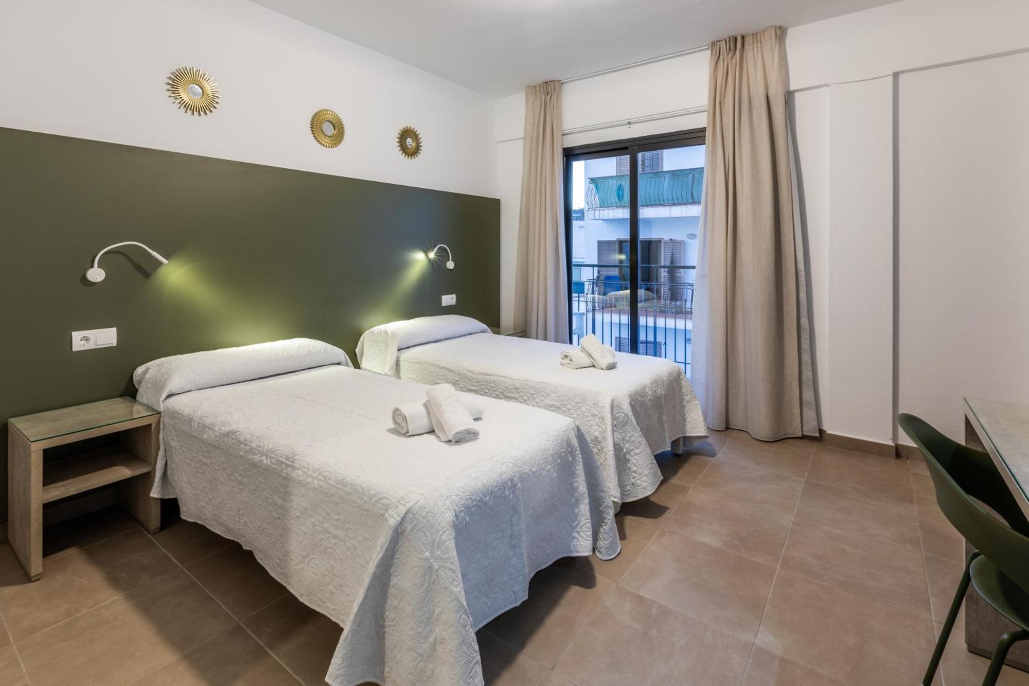 Sant Antoni de Portmany Hostal Alicante מראה חיצוני תמונה