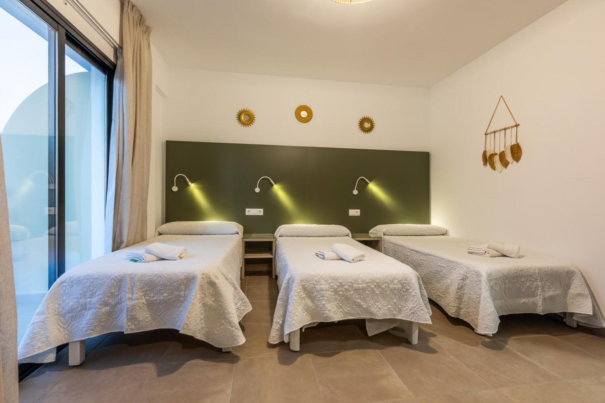 Sant Antoni de Portmany Hostal Alicante מראה חיצוני תמונה