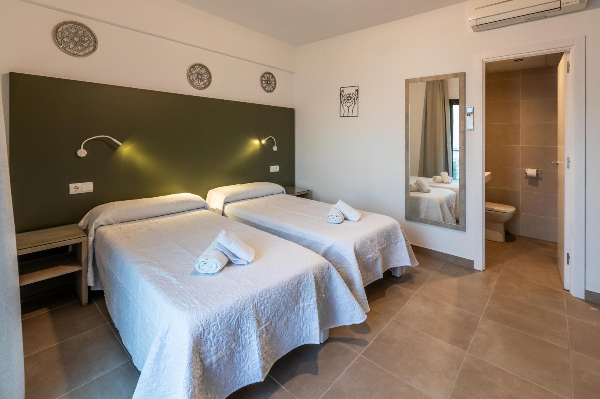 Sant Antoni de Portmany Hostal Alicante מראה חיצוני תמונה
