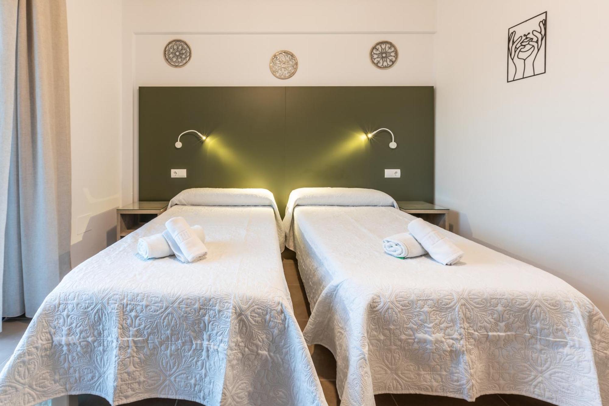 Sant Antoni de Portmany Hostal Alicante מראה חיצוני תמונה