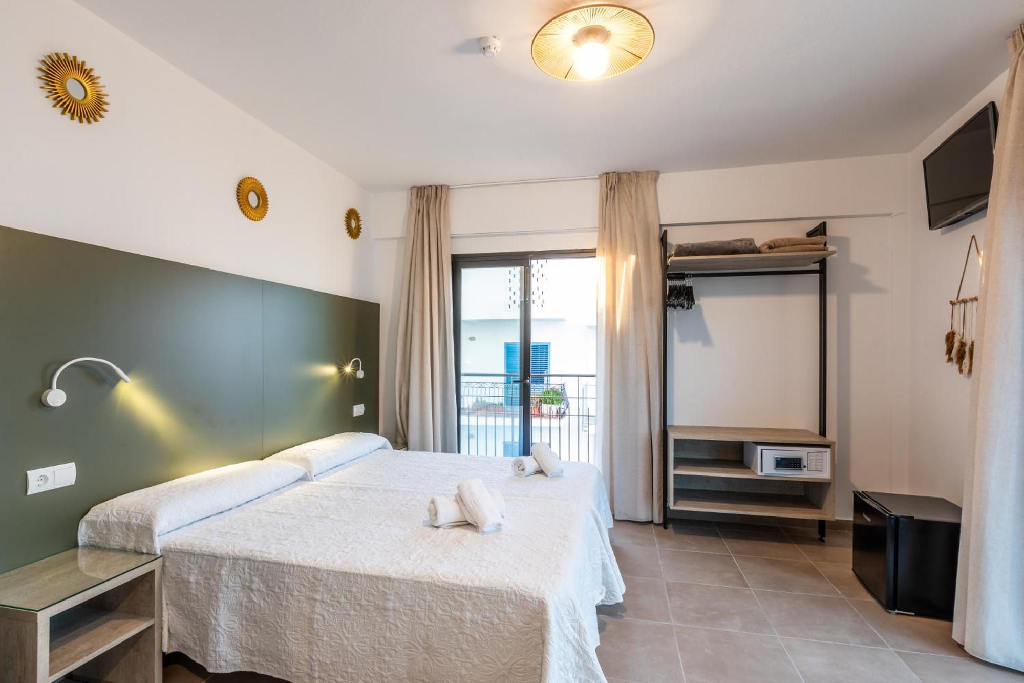 Sant Antoni de Portmany Hostal Alicante מראה חיצוני תמונה