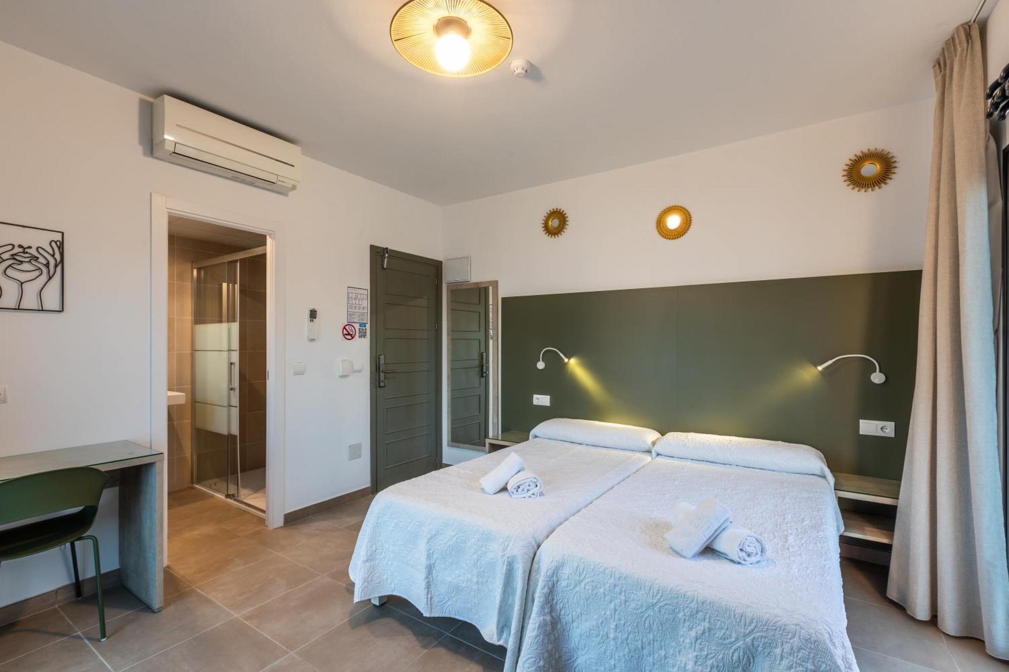 Sant Antoni de Portmany Hostal Alicante מראה חיצוני תמונה