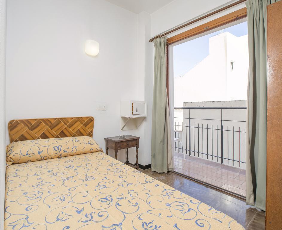 Sant Antoni de Portmany Hostal Alicante מראה חיצוני תמונה