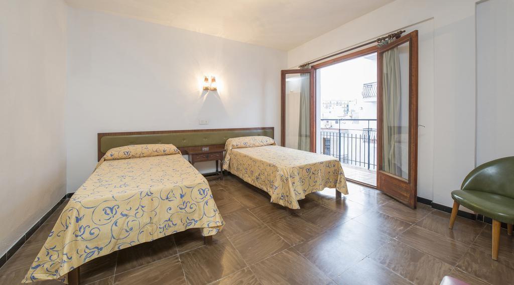 Sant Antoni de Portmany Hostal Alicante מראה חיצוני תמונה